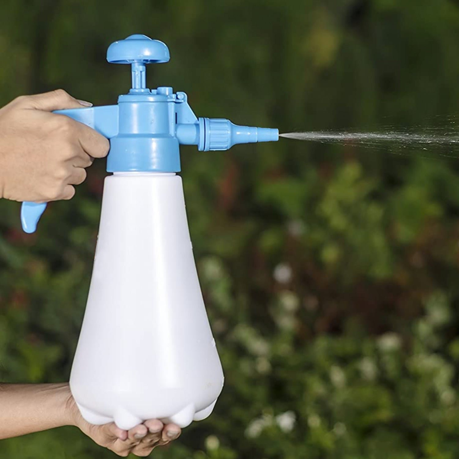 1 litre Garden Sprayer used in all kinds of garden and park for sprinkling and showering purposes. - Shivani Jaswal 1 litre Garden Sprayer used in all kinds of garden and park for sprinkling and showering purposes.