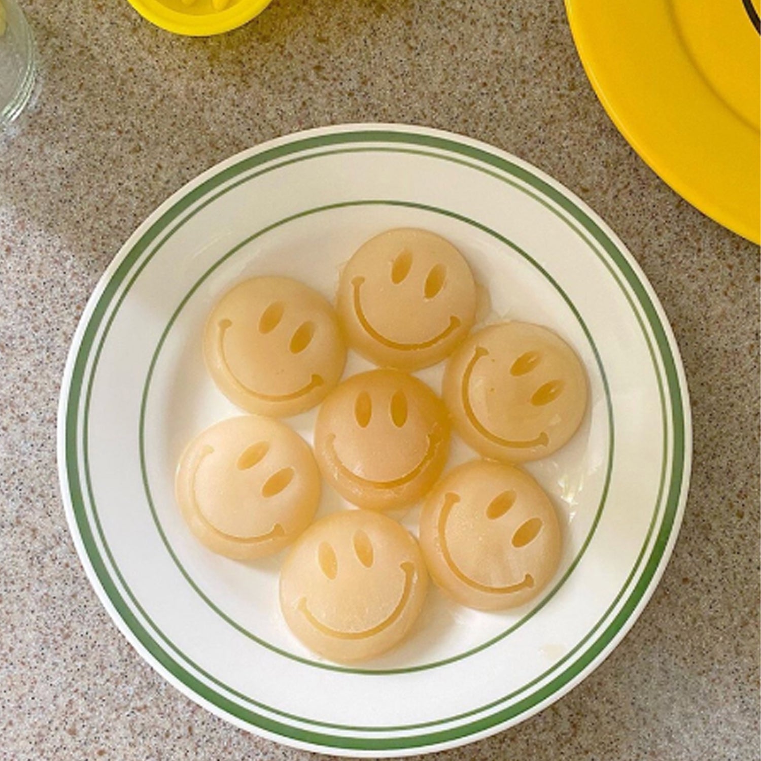 7cavity smiley shape chocolate mold tray cake baking mold Flexible silicone chocolate making tool - Shivani Jaswal 7cavity smiley shape chocolate mold tray cake baking mold Flexible silicone chocolate making tool