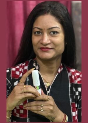 Lakme 9TO5 Primer + Matte Lipstick Burgundy Passion – Long-Lasting Matte Finish