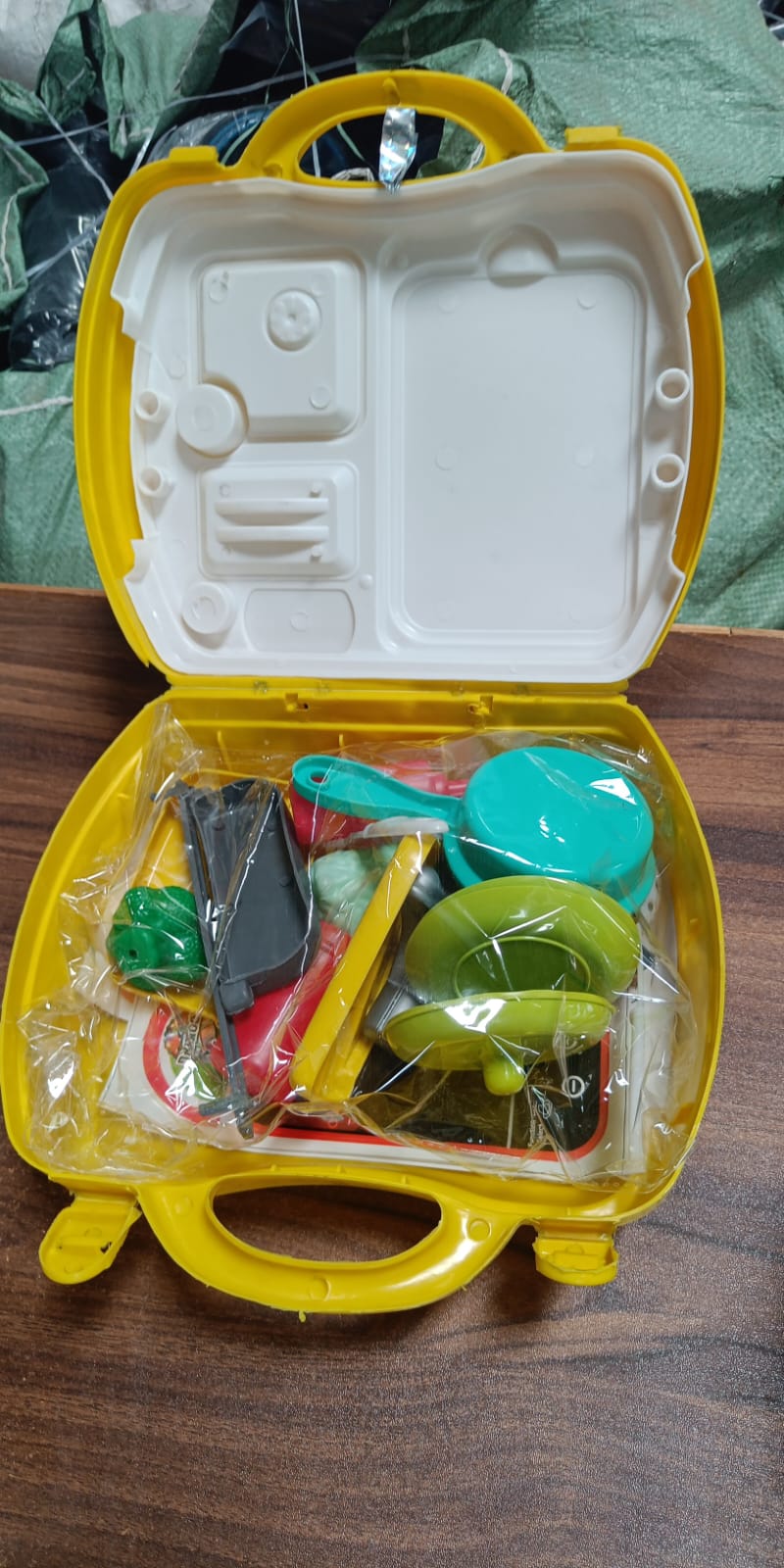 Cooking Toy Plastic Kids Cooking School Play Set (26 Pc Set) - Shivani Jaswal Cooking Toy Plastic Kids Cooking School Play Set (26 Pc Set)