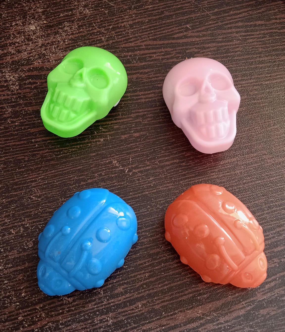 Pull Back Skull Toy, Small DIY Pull Back Skull Toy For Kids - Shivani Jaswal Pull Back Skull Toy, Small DIY Pull Back Skull Toy For Kids