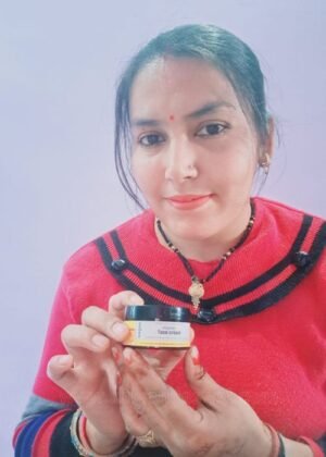 Sirona Vitamin C Face Cream – 50 gm Daily Moisturizer for Radiance & Spot Reduction