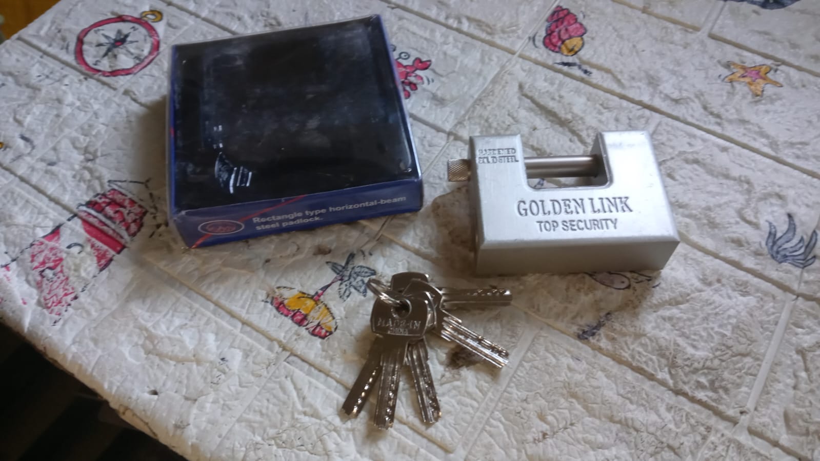 94mm Stainless Steel Padlock: Rectangular, Hardened Steel, 5 Keys - Shivani Jaswal 94mm Stainless Steel Padlock: Rectangular, Hardened Steel, 5 Keys