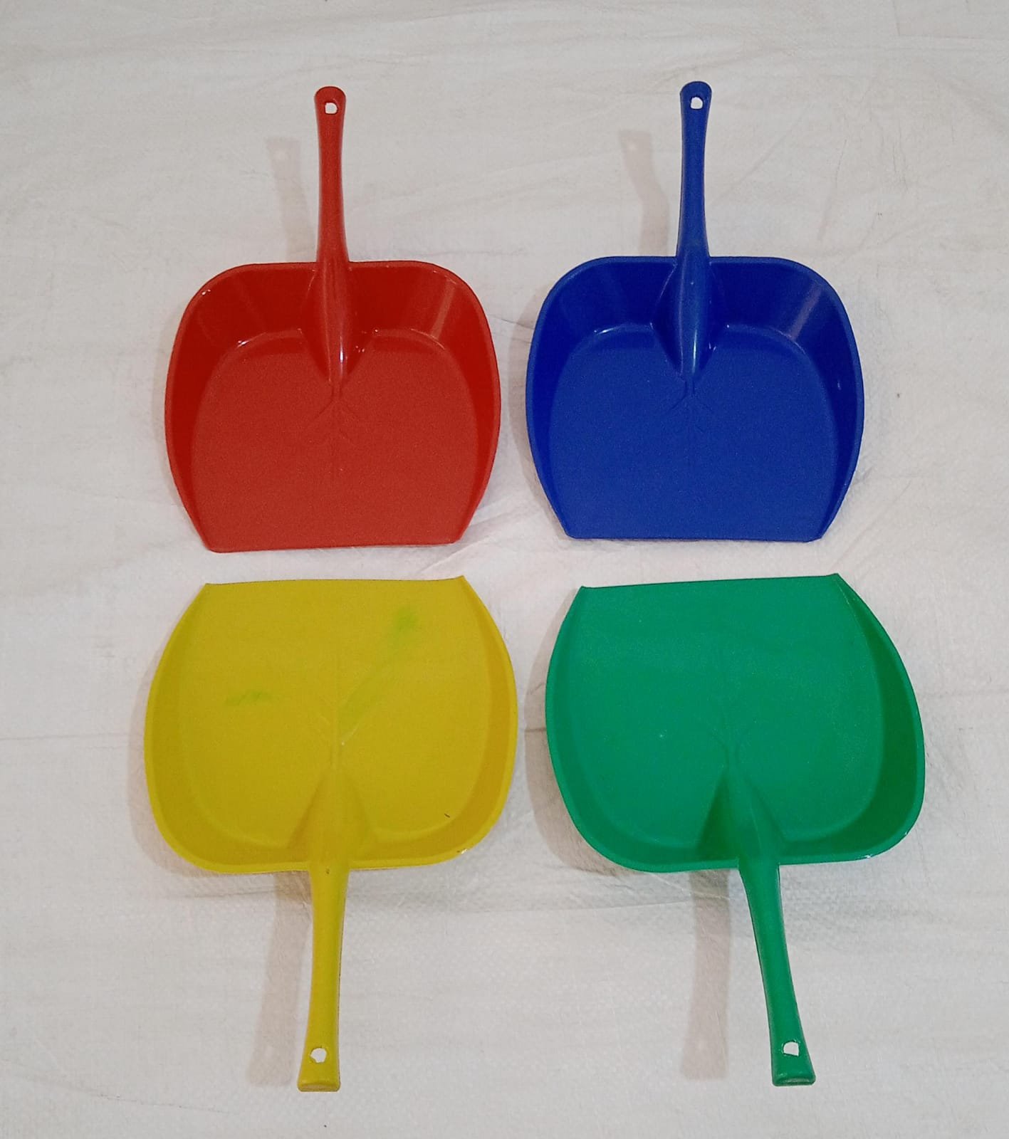 Dustpan with Long Handle, Dust Collection Dust Pan Tray for Kitchen, Home, Office, Bathroom Etc (1 Pc / Multicolor ) - Shivani Jaswal Dustpan with Long Handle, Dust Collection Dust Pan Tray for Kitchen, Home, Office, Bathroom Etc (1 Pc / Multicolor )
